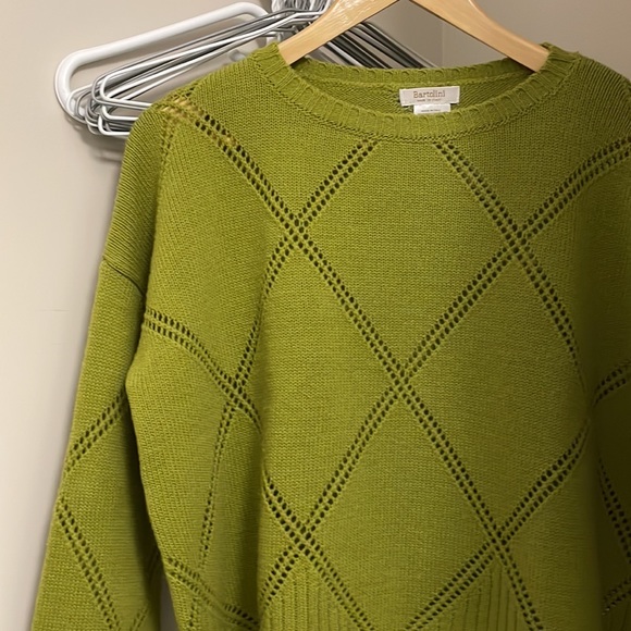 Beautiful green Bartolini Sweater EUC. - Picture 7 of 8
